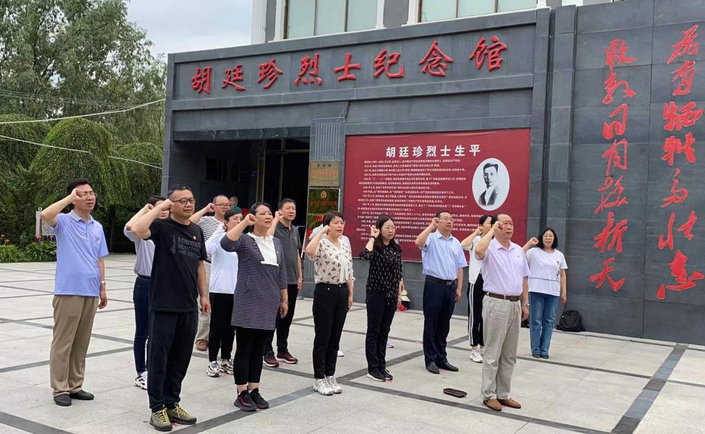 http://www.lzcu.edu.cn/__local/B/67/E8/6D9A3DB9C15783825A2F4427B22_F2449FD1_1E2FE.jpg