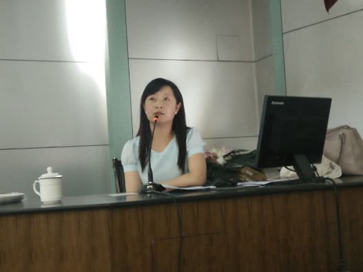 文学院杰出校友洪海鹰来校作报告