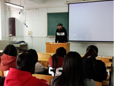 校友金朝晖来校作报告